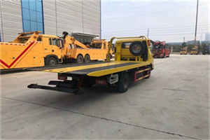 岢岚非事故拖车